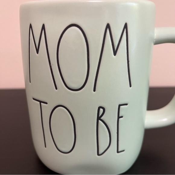Rae Dunn “Mom To Be” Mint Green Coffee Tea Mug - Picture 2 of 9